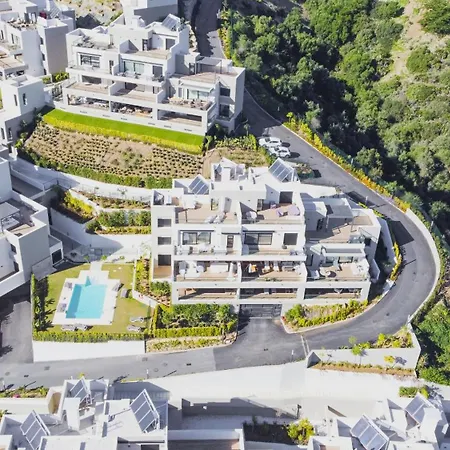 - 3 Bedroom Luxury By Finest *