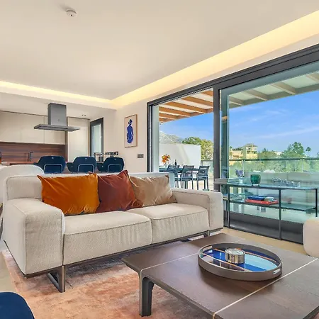 - 3 Bedroom Luxury By Finest