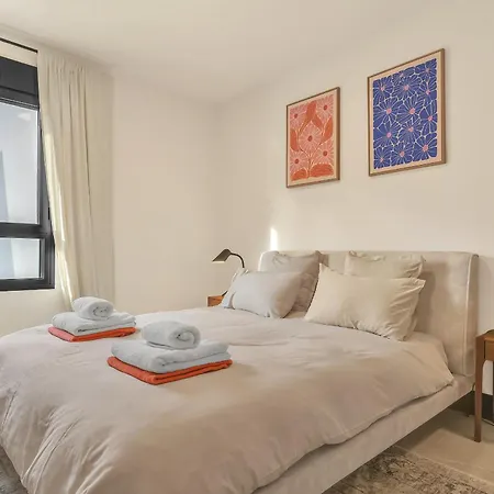 - 3 Bedroom Luxury By Finest Apartment *