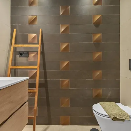 Διαμέρισμα - 3 Bedroom Luxury By Finest *