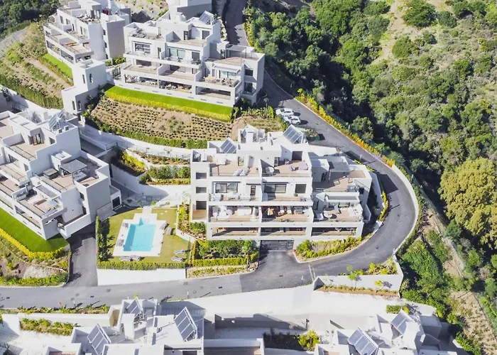 - 3 Bedroom Luxury By Finest *