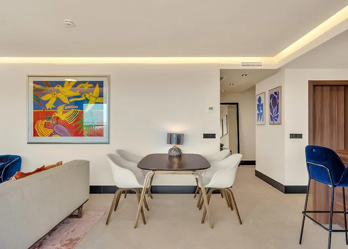 アパート - 3 Bedroom Luxury By Finest