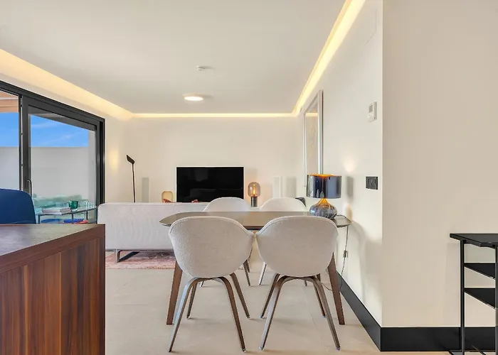 - 3 Bedroom Luxury By Finest