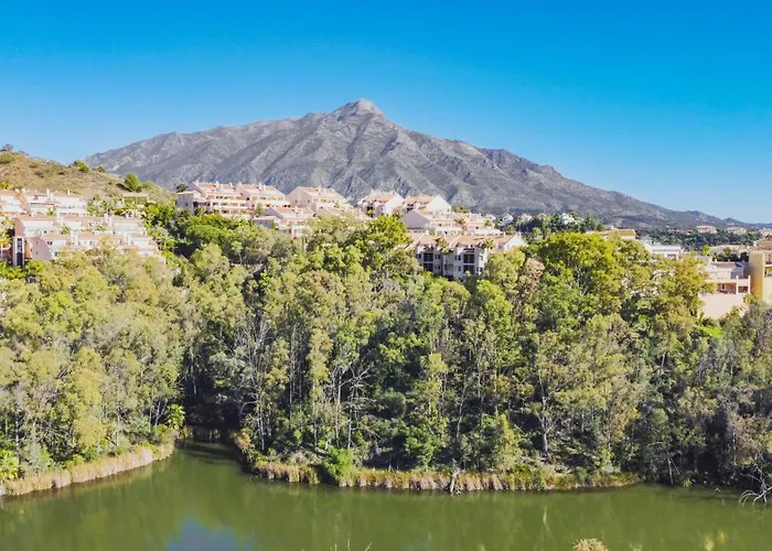 - 3 Bedroom Luxury By Finest Lejlighed Marbella